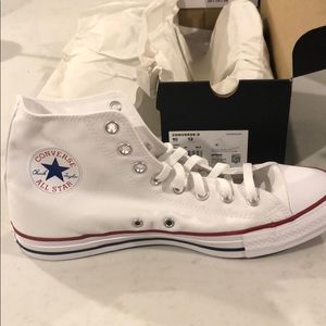 NWT White Men’s Classic Chuck Taylor sz 10